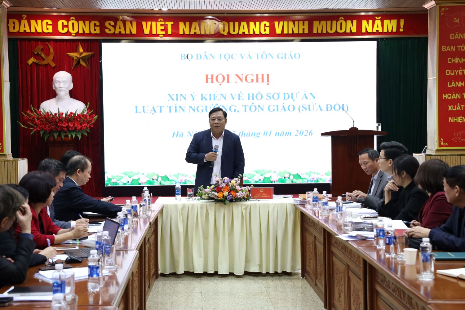 Thứ trưởng Nguyễn Hải Trung chủ trì Hội nghị xin ý kiến về hồ sơ dự án Luật Tín ngưỡng, tôn giáo (sửa đổi)